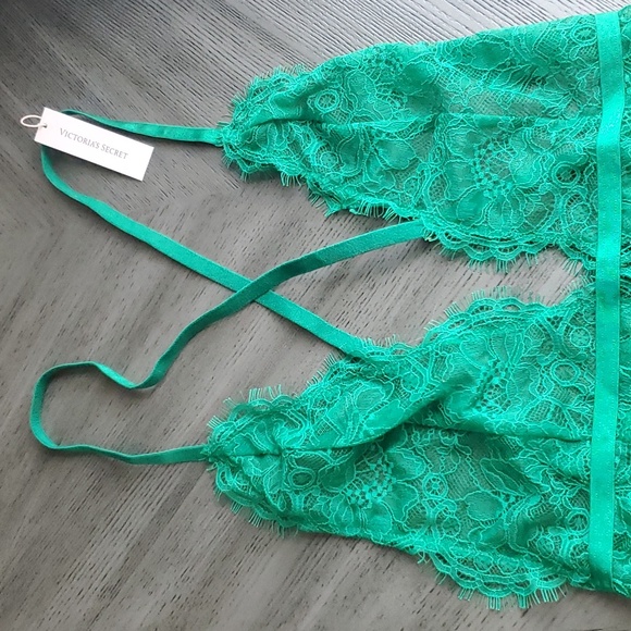 NEW-Victoria's Secret VERY SEXY Lacy Lace-Up Crotchless Teddy S - Picture 4 of 9